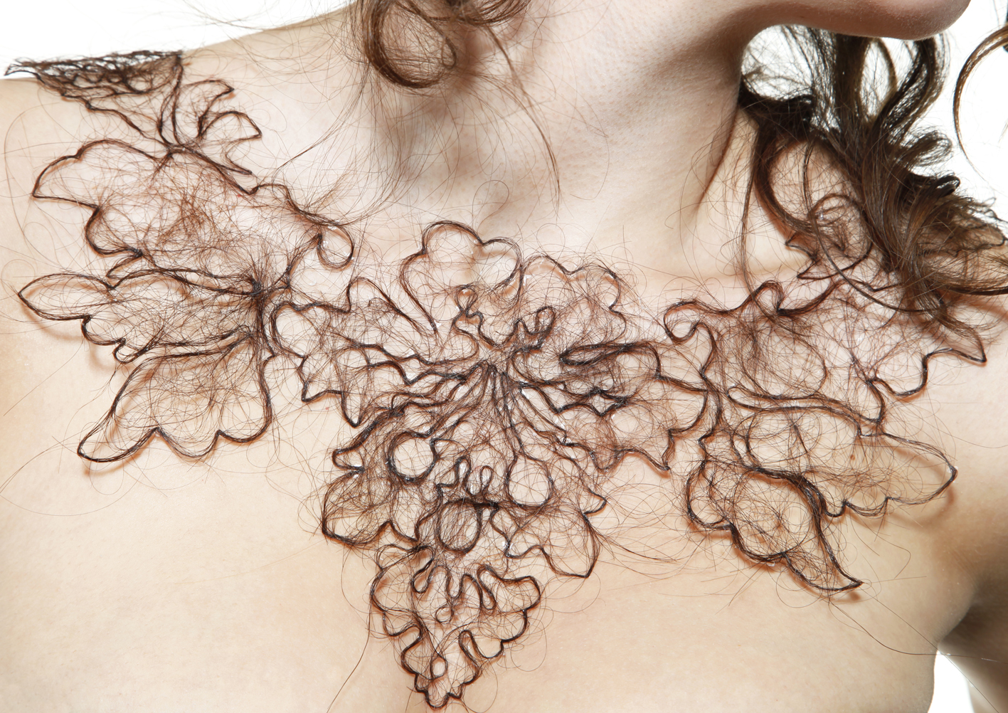 Kerry Howley BA Jewellery Middlesex Uni 'AttractionAversion' Hair Necklace 3 High Res