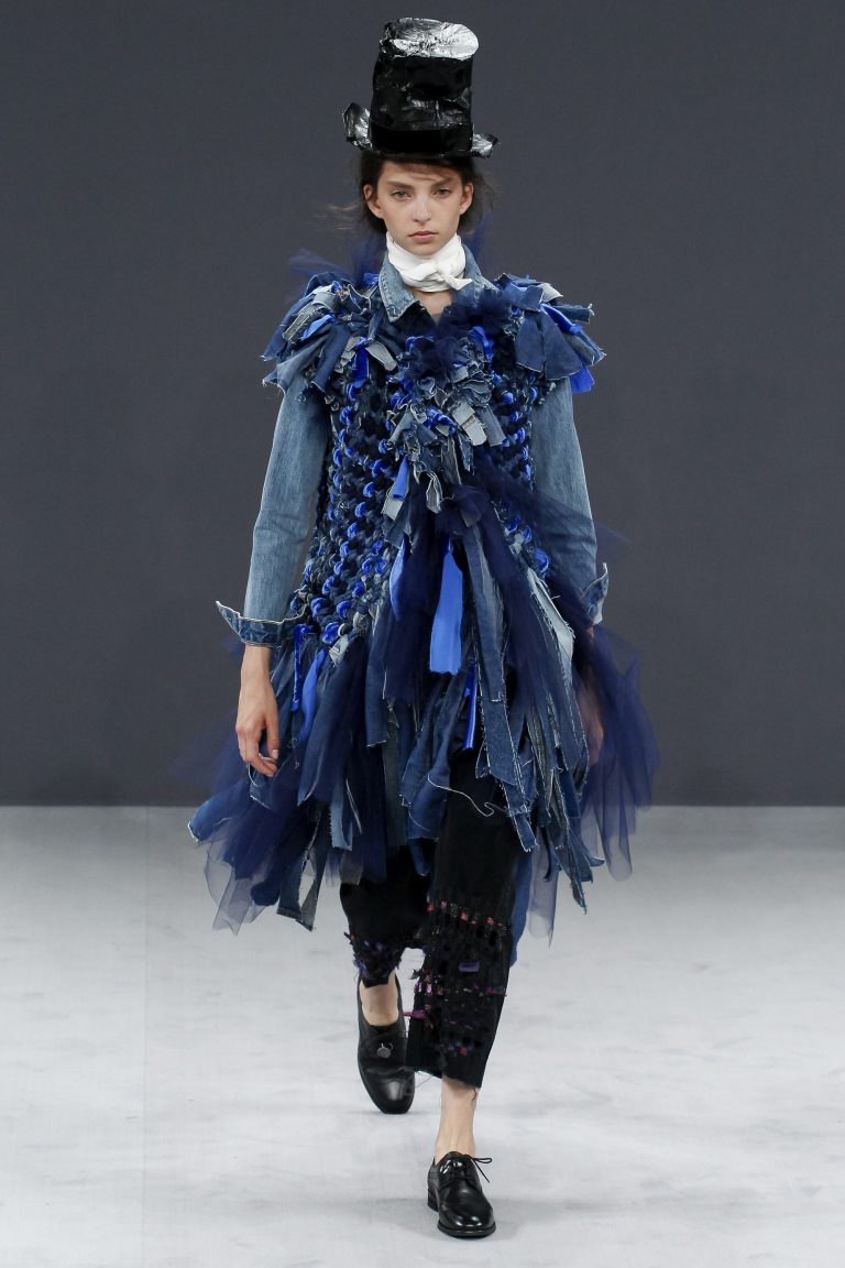 Featured Collection – Viktor and Rolf Fall 16 | Eco Fashion Talk